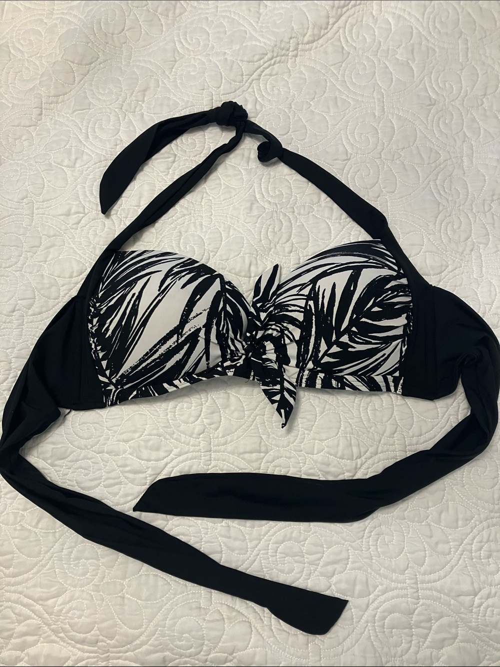 Apt. 9 Black & White Palm-Print Halter Bikini Top